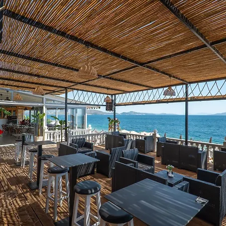Kompleks Joni ホテル Sarandë